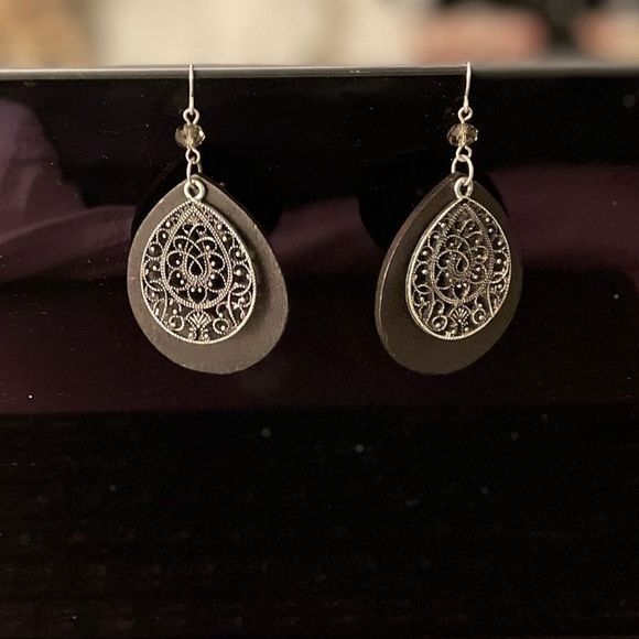 Vintage Ornate Earrings w/ Wood, Single Bead and Silver Tone - Picture 4 of 4